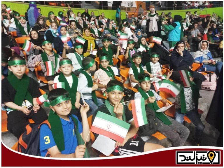 جشن ملی با پرچم ایران