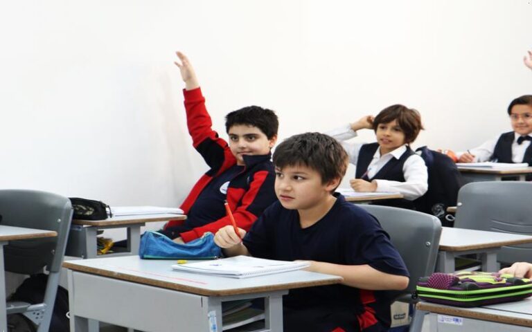 دبستان بین المللی حکیم