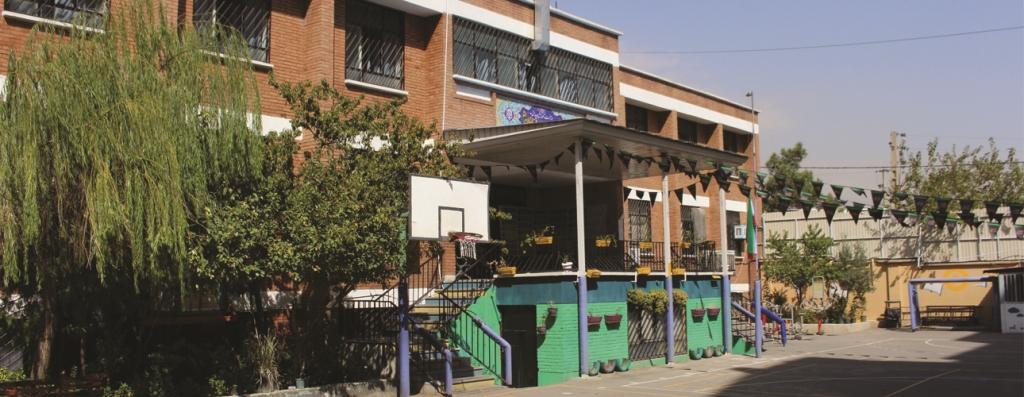 دبیرستان دوره اول تیزهوشان دخترانه فرزانگان 5