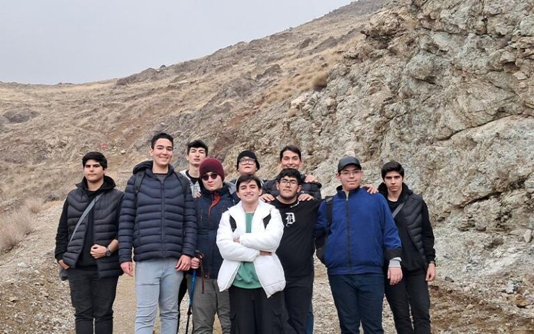 دبیرستان متوسطه دوره دوم پسرانه غیر دولتی دکتر هشترودی