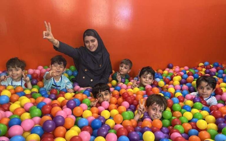 دبیرستان پیش دبستان پسرانه غیر دولتی سلام پیروز