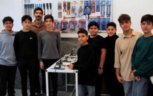 دبیرستان متوسطه دوره اول پسرانه غیر دولتی نگرش آرمانی
