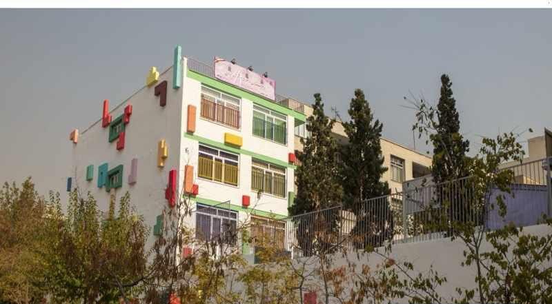 دبیرستان متوسطه دوره دوم و اول دخترانه غیر دولتی مدبران