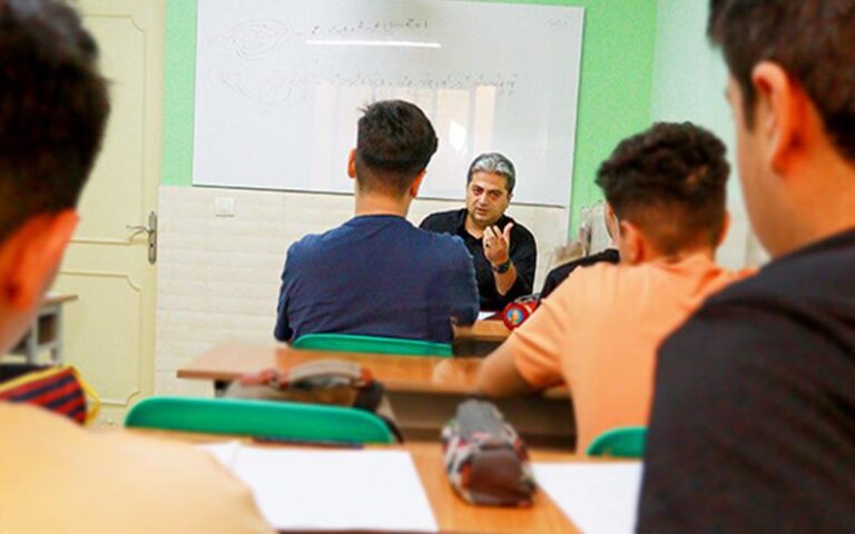 دبیرستان متوسطه اول عطارد علم