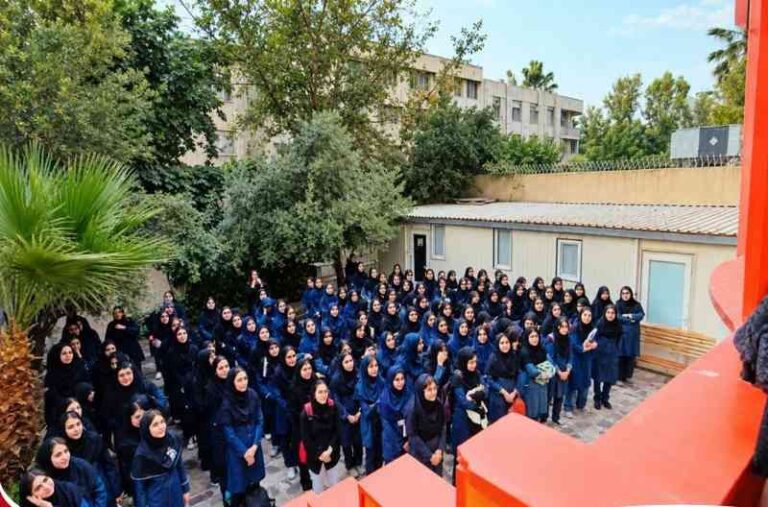 مراسم دانش‌آموزی