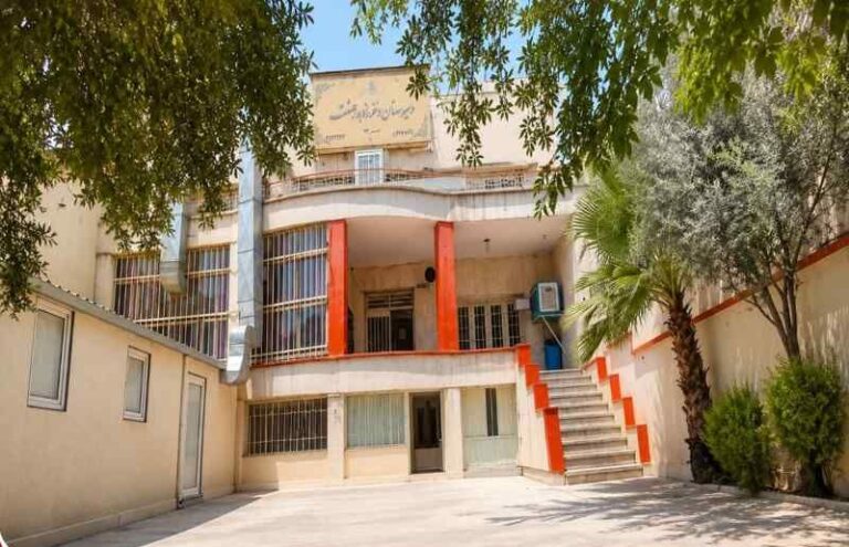 درب ورودی