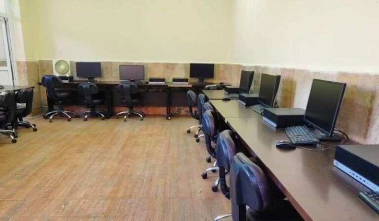 مدرسه هوشمند و امکانات رفاهی