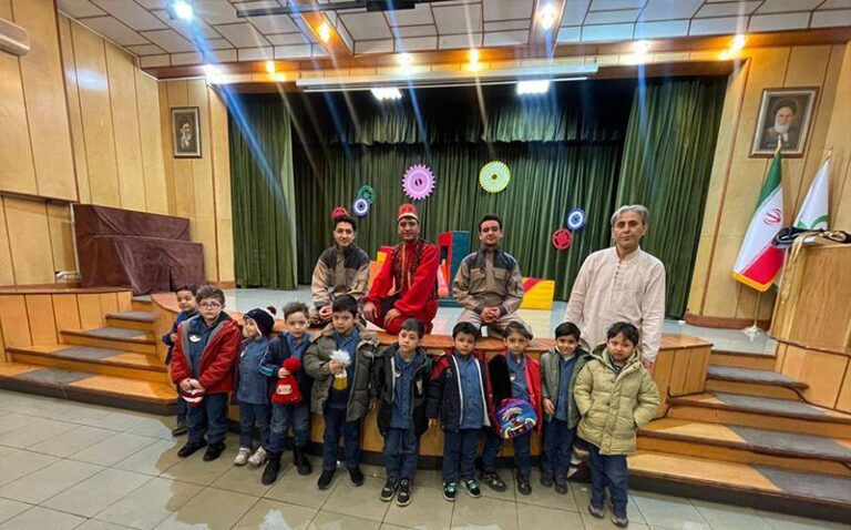 جشن دانش‌آموزی