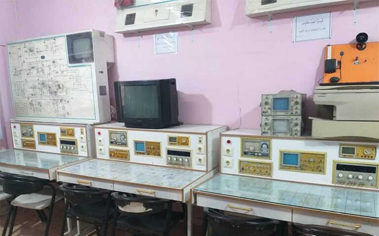 آزمایشگاه الکترونیک
