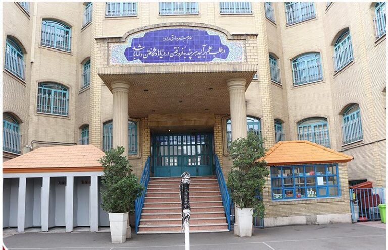 دبیرستان متوسطه اول سید الشهداء(ع)