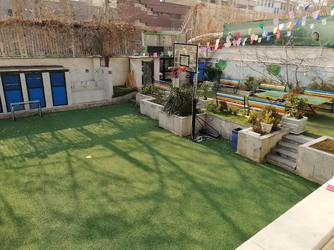 دبیرستان دوره اول پسرانه غیردولتی ملت منطقه 3