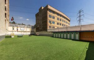 حیاط ورزشی