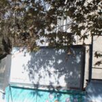 سردر و درب ورودی دبستان پسرانه غیردولتی پژوهش دروس تهران