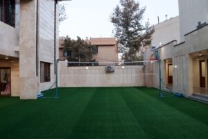 حیاط ورزشی مدرسه